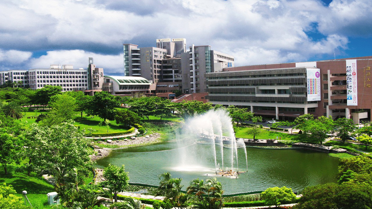 truong-dai-hoc-thu-duc-01